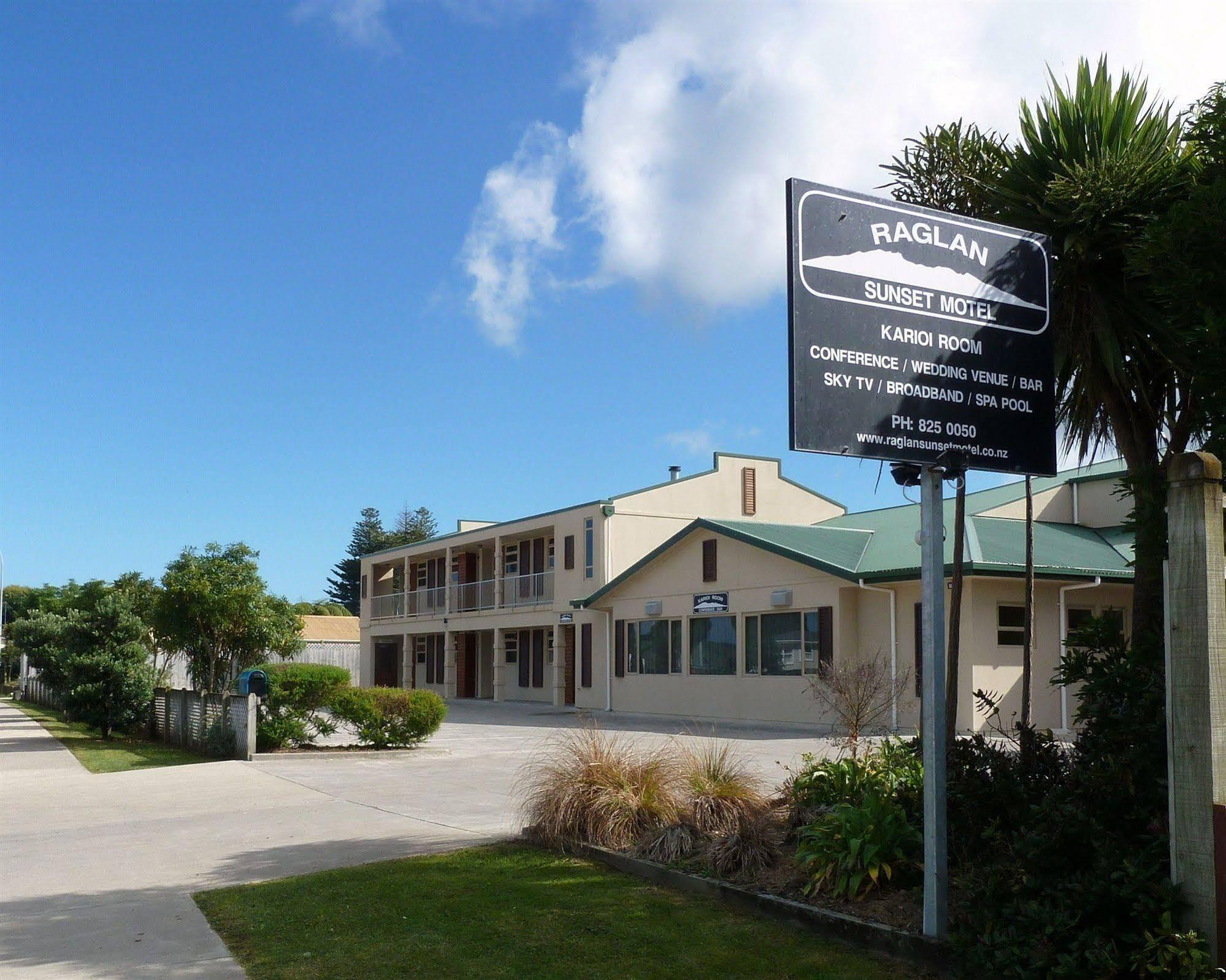 Raglan Sunset Motel And Conference Venue Eksteriør bilde